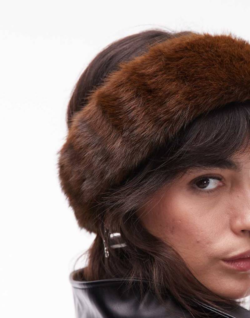 & Other Stories - Premium - Weiches Kunstpelz-Stirnband in Dunkelbraun-Brown & Other Stories - Premium - Weiches Kunstpelz-Stirnband in Dunkelbraun-Brown von Other Stories