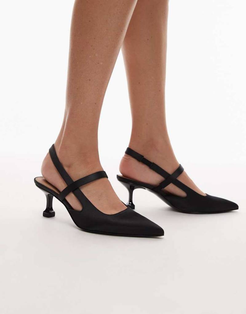 & Other Stories - Pumps aus Satin in Schwarz mit niedrigem Kitten-Absatz von Other Stories