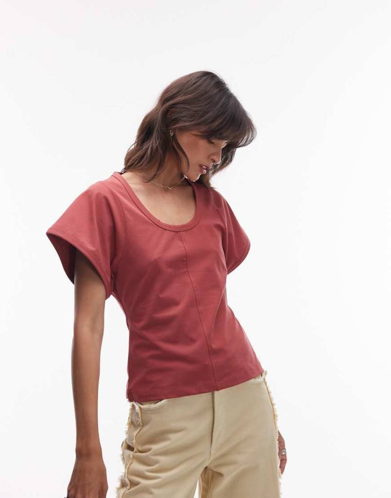 & Other Stories - Schweres T-Shirt in Dunkelrot mit weiten Ärmeln von Other Stories