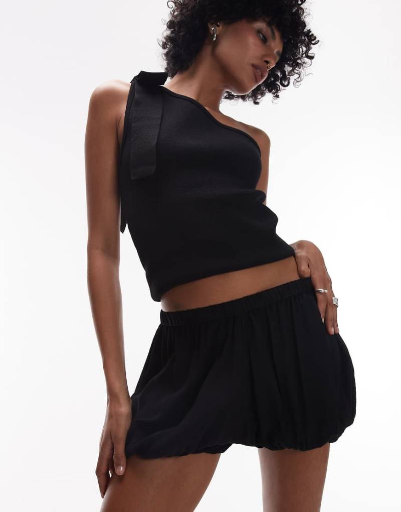 & Other Stories - Shorts in Schwarz mit Ballonsaum und Tunnelzug & Other Stories - Shorts in Schwarz mit Ballonsaum und Tunnelzug von Other Stories