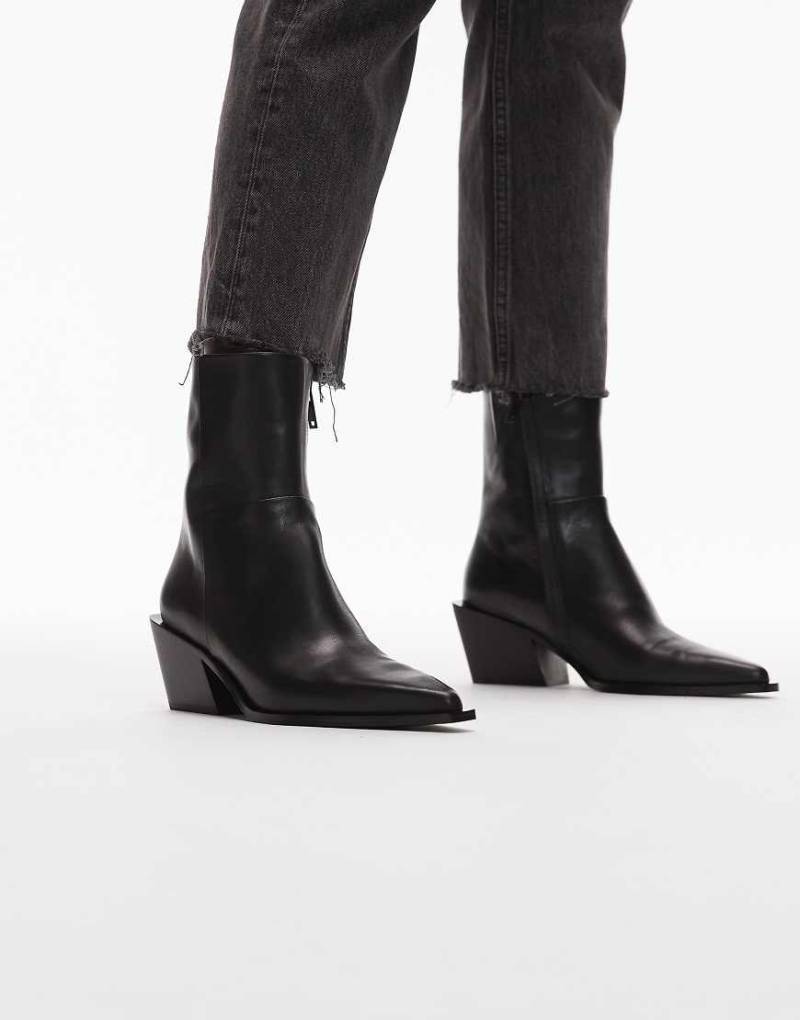 & Other Stories - Spitze Leder-Stiefeletten in Schwarz mit Absatz & Other Stories - Spitze Leder-Stiefeletten in Schwarz mit Absatz von Other Stories