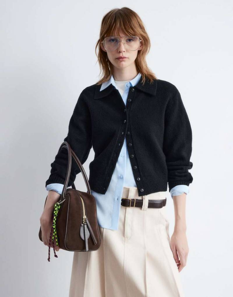 & Other Stories - Strickjacke in Schwarz mit Kragen und Knopfleiste von Other Stories