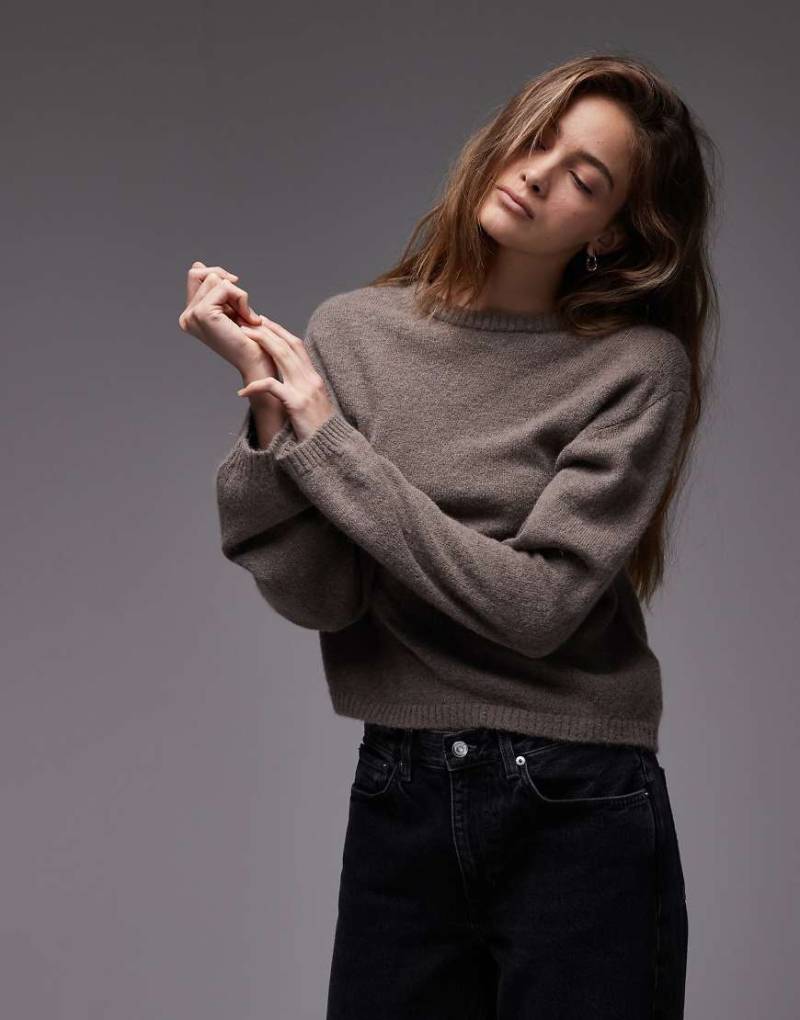 & Other Stories - Superweicher Pullover aus Alpaka-Wollmix in Hellbraun mit weiten Ärmeln von Other Stories