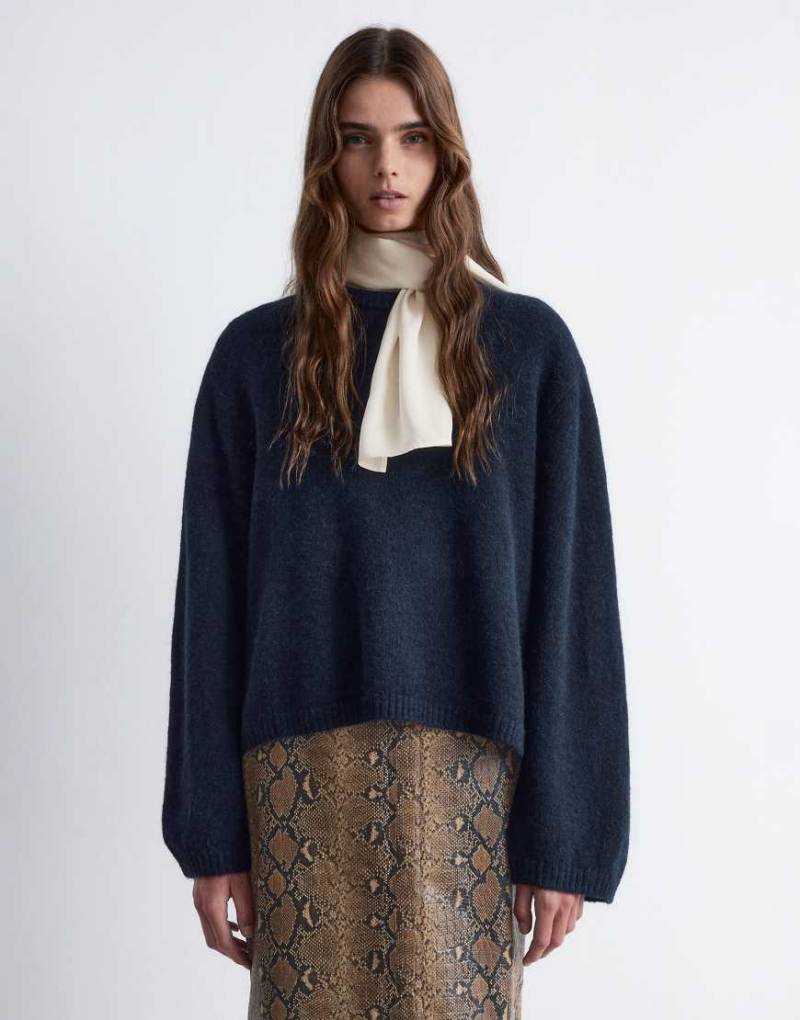 & Other Stories - Superweicher Pullover aus Alpaka und Wolle in Dunkelblau mit weiten Ärmeln-Marineblau von Other Stories