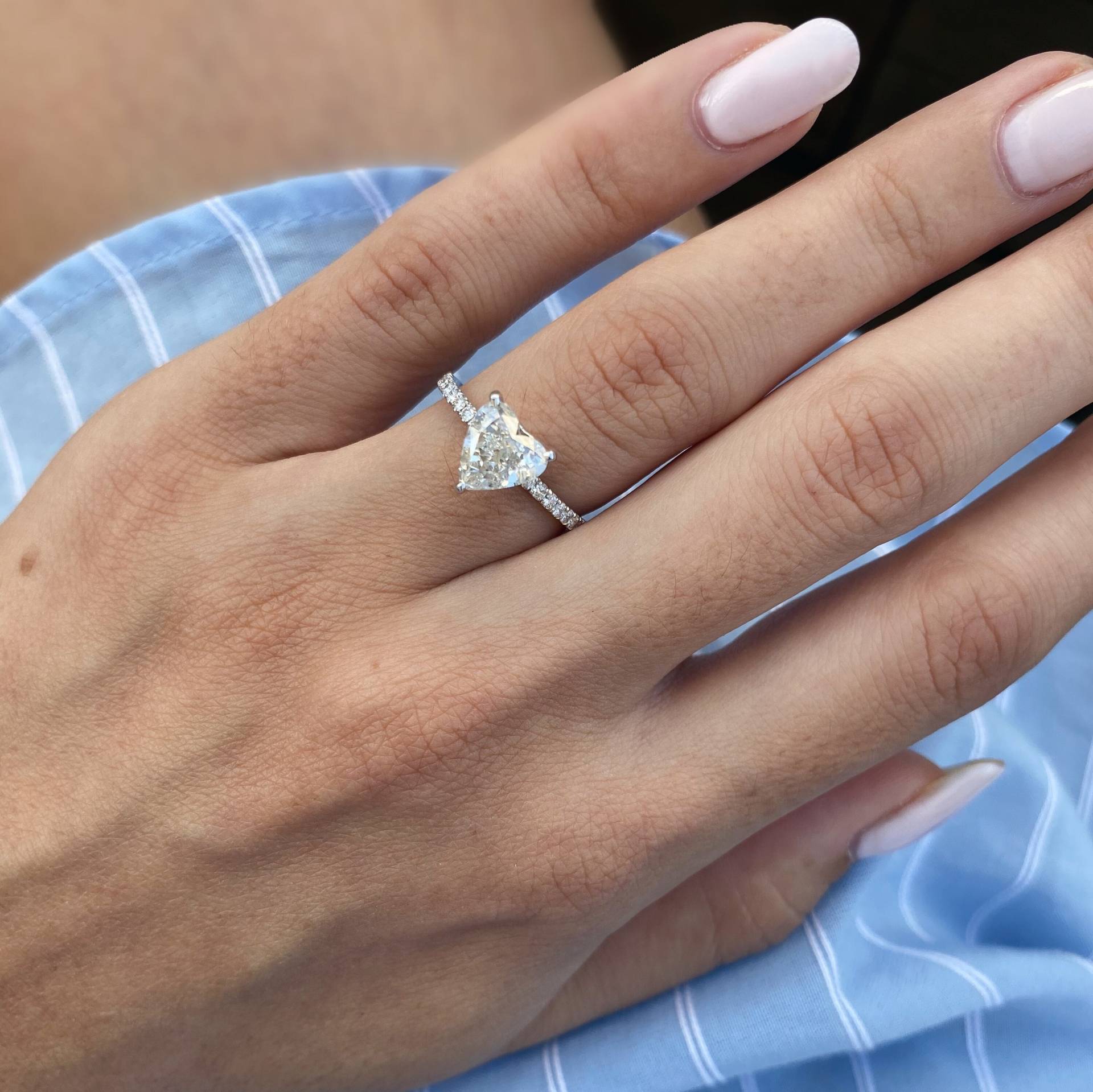 1, 29 Karat Herzförmiger Verlobungsring Mit Natürlichem Diamant, 14 Weißgold Pavé-Ring von Othergems