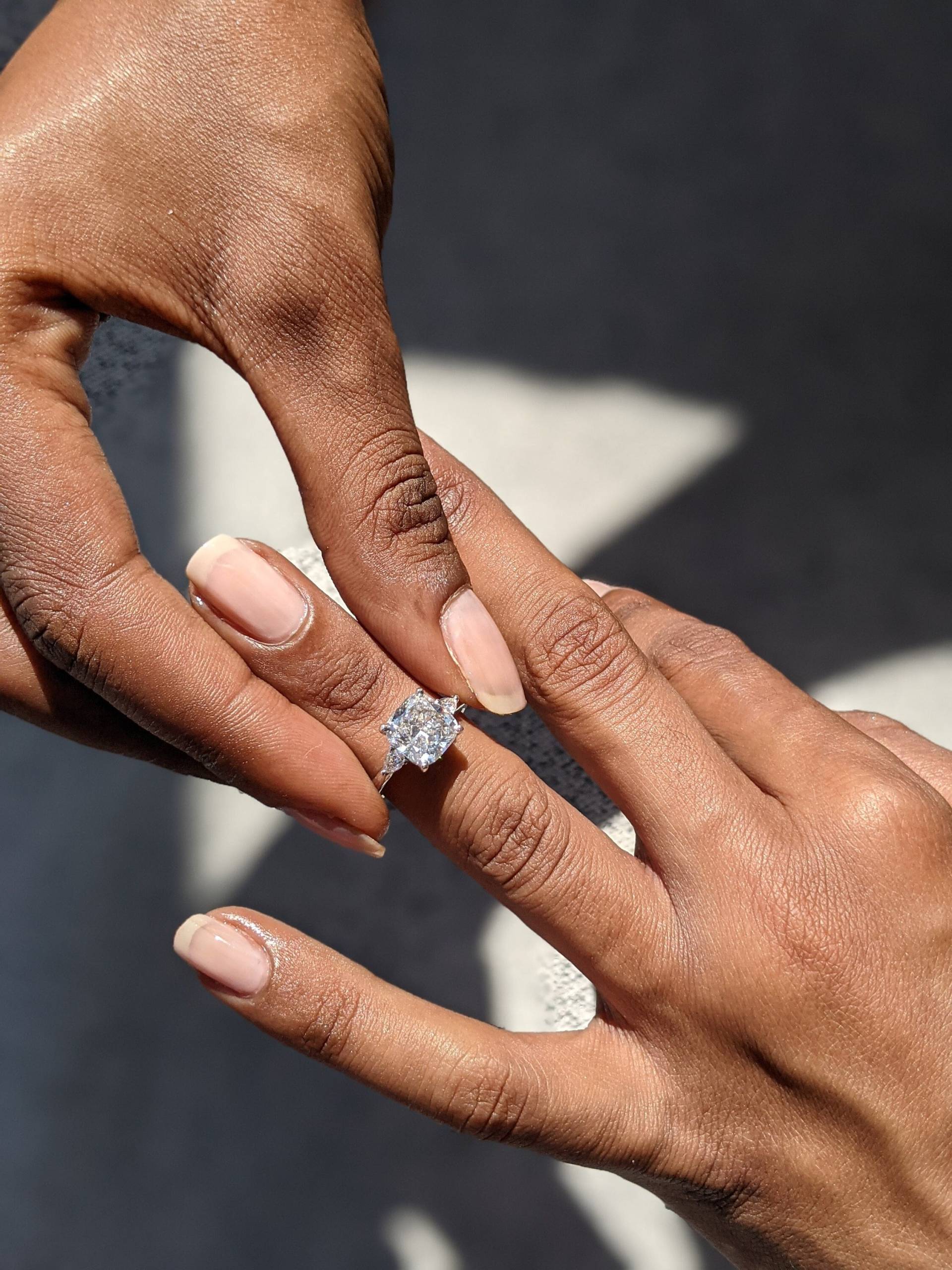 2.20 Karat Diamant-Verlobungsring, 14K Weißgold Mit Zwei Tropfenförmigen Diamanten von Othergems