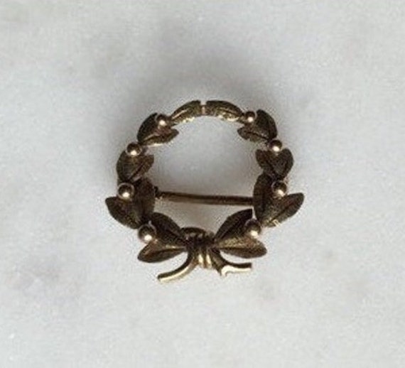 Lorbeerkranz Brosche, Anstecknadel, Charm Brosche Aus 585 Gelb - Und Rotgold Lorbeerkranz Brosche, Anstecknadel, Charm Brosche Aus 585 Gelb - Und Rotgold von OtherwiseEngaged