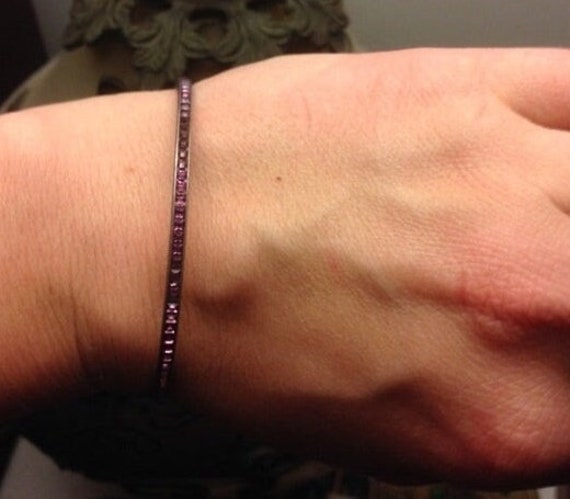 Seltener Amethyst-Armreif, Französisch, Silber Seltener Amethyst-Armreif, Französisch, Silber von OtherwiseEngaged