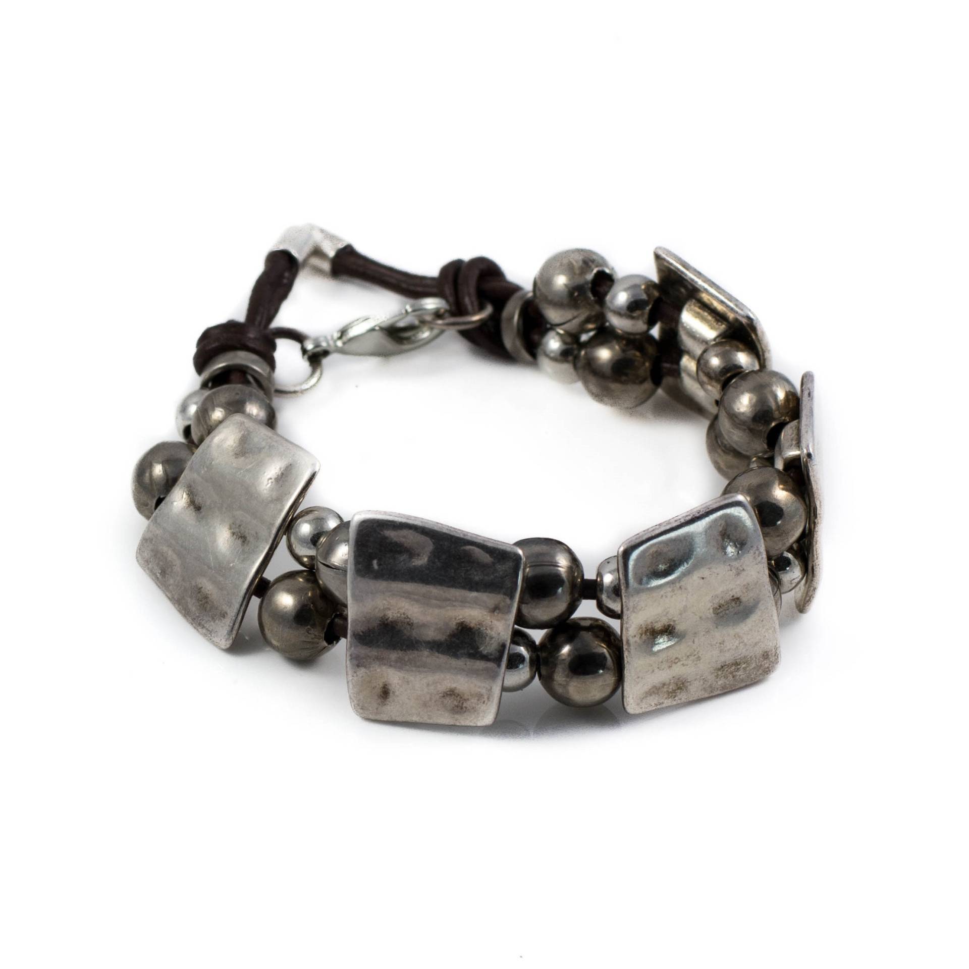 Armreif Mit Versilberten Metallelementen | Br-157 Armreif Mit Versilberten Metallelementen | Br-157 von OtherwiseJewelry