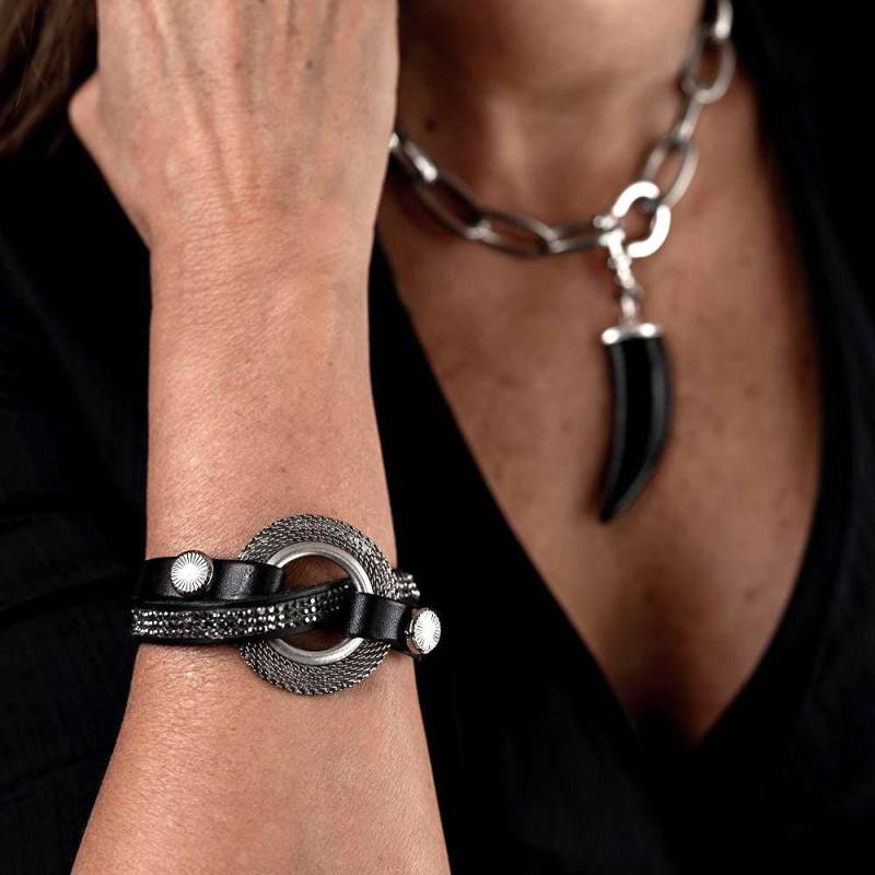 Strukturiertes Scheibenarmband Mit Leder Und Strass, Statement Armband, Rock Style Geschenk Für Einen Starken Look von OtherwiseJewelry