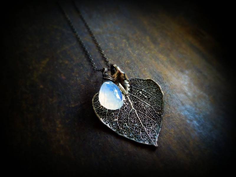 Oxidierte Sterling Silber Blatt Halskette, Mondstein Charm, Handgemacht von OtisBJewelryGifts