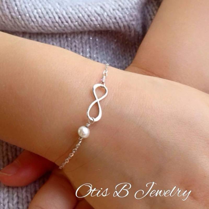 sterling Silber Infinity Armband Süßwasserperle, Verstellbar von OtisBJewelryGifts