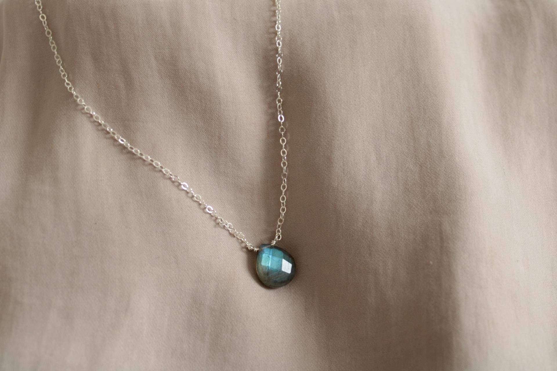 Zierliche Labradorit Sterling Silber Halskette, Unisex Edelstein Anhänger von OtisBJewelryGifts