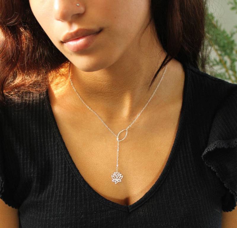 sterling Silber Lotus Blume Y Halskette, Boho Lariat, Yoga Schmuck von OtisBJewelryGifts