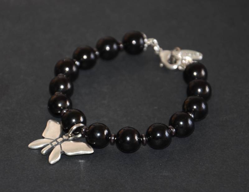 Dickes Versilbertes Zamak Schmetterling Bettelarmband-Jet Stein Perlen Armband-Silber Armband-Original Design Organical Bracelet von OtroAccesorio