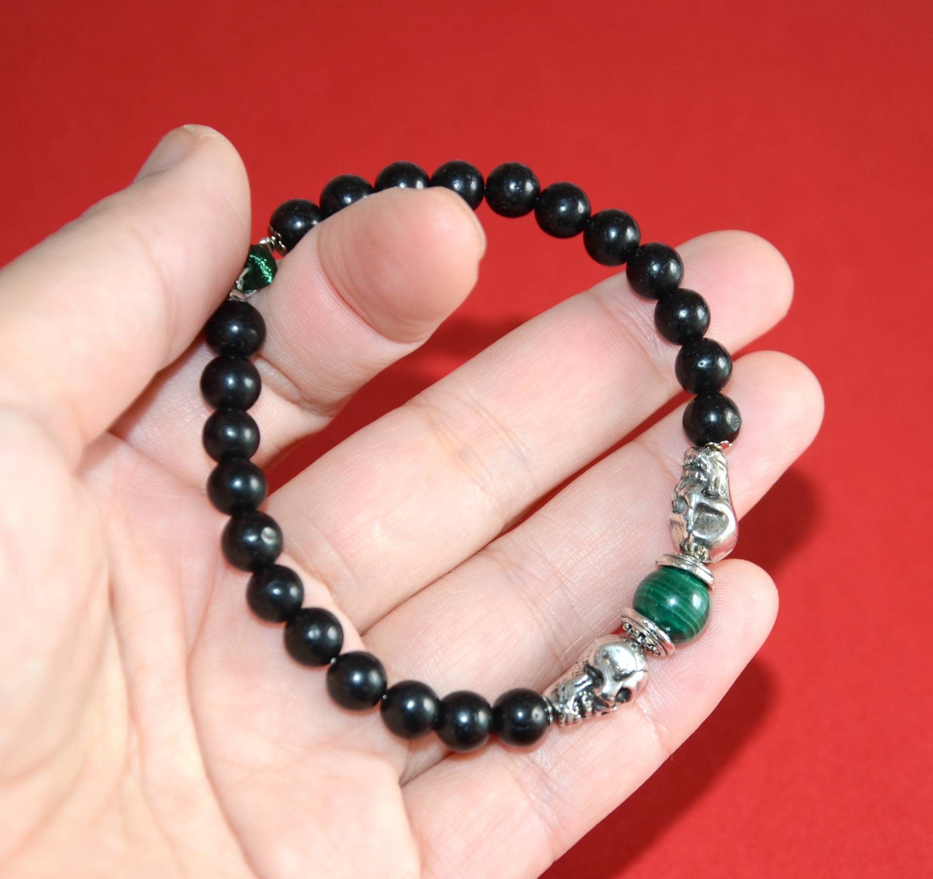 Unisex Armband-Mann Armband Dicke Versilbert Schädel Zamak Armband-Jet Stein Perlen Armband-Silber Und Schwarz Original Design Unisex Armband-Mann Armband Dicke Versilbert Schädel Zamak Armband-Jet Stein Perlen Armband-Silber Und Schwarz Original Design von OtroAccesorio