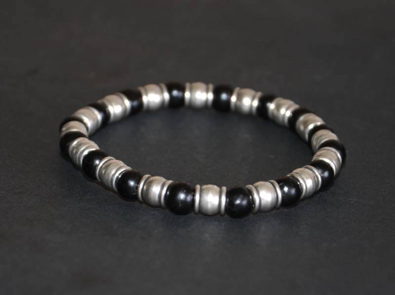 Unisex Armband-Mann Armband Dickes Versilbertes Zamak Armband-Jet Stein Perlen Armband-Silber Und Schwarzes Armband-Original Design von OtroAccesorio