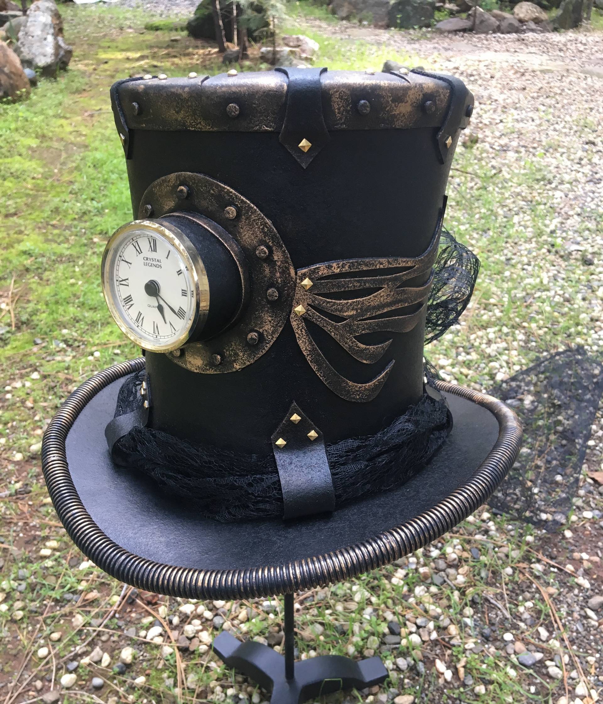 Zeit Reisende Frau Steampunk Hut Zeit Reisende Frau Steampunk Hut von OtterNonsenseDesign