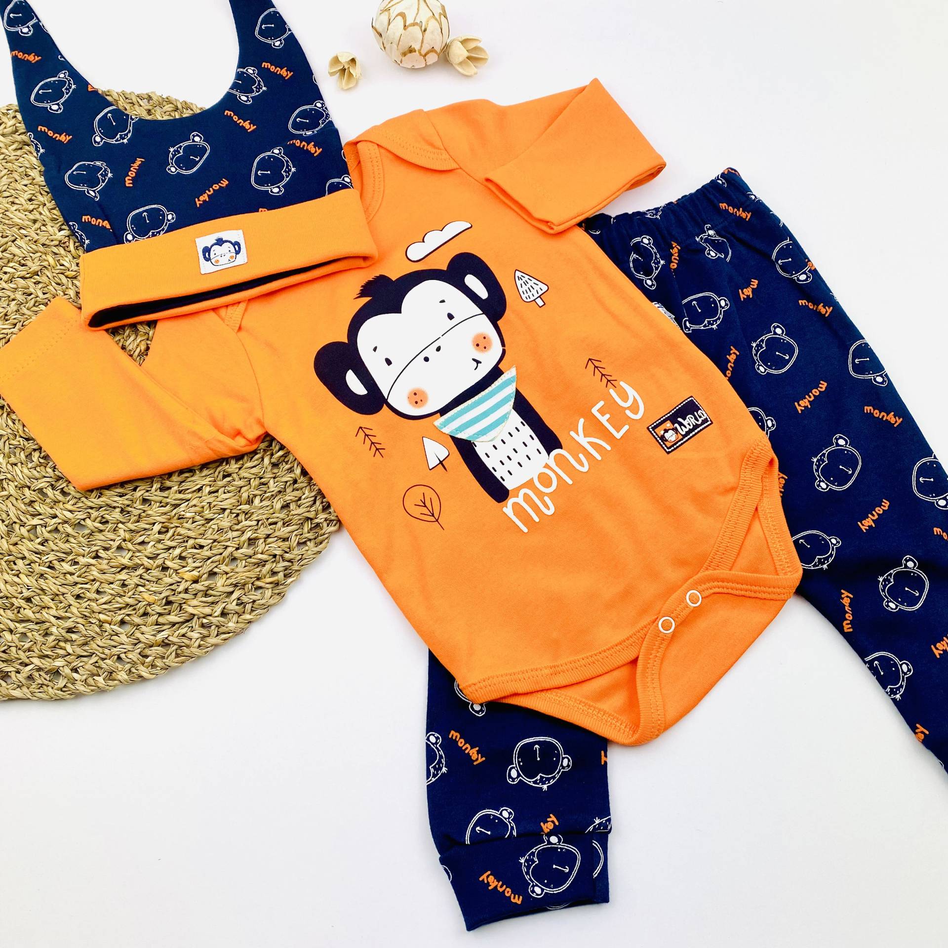 Baumwolle Newborn Set | Baby Jungen Body Strampler Baby-Jungen-Kleidung 3-Teiliges Overall Baby-Dusche-Geschenk Lounge von OttoBabyShop