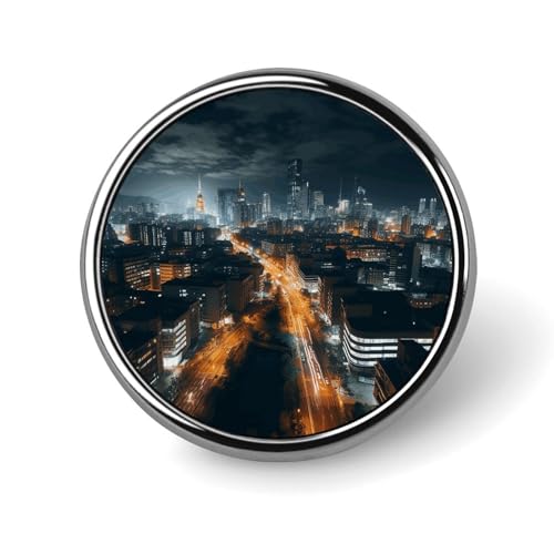 Runde Anstecker-Brosche mit Stadtnachtansicht, modische Revers-Krawattennadeln, leichte Metallbrosche, Anstecker für Männer und Frauen, Kostüm, dekoratives Accessoire Runde Anstecker-Brosche mit Stadtnachtansicht, modische Revers-Krawattennadeln, leichte Metallbrosche, Anstecker für Männer und Frauen, Kostüm, dekoratives Accessoire von Oudrspo