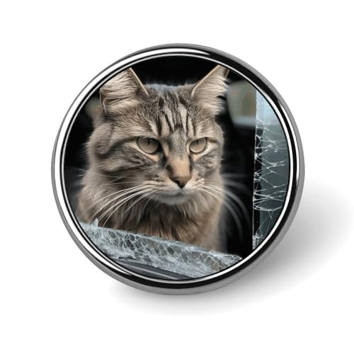 Runde Brosche mit Aufschrift „Cat Smashes Glass in Car, modische Revers-Krawattennadeln, leichte Metallbrosche für Männer und Frauen, Kostüm, dekoratives Accessoire Runde Brosche mit Aufschrift „Cat Smashes Glass in Car, modische Revers-Krawattennadeln, leichte Metallbrosche für Männer und Frauen, Kostüm, dekoratives Accessoire von Oudrspo