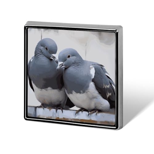 Tauben-Waschbär-Anstecknadel für Männer und Frauen, quadratische modische Brosche – süße Emaille-Anstecker, Anstecknadel aus Aluminiumlegierung für Hüte, Hemden, Taschen, Jacken und Accessoires Tauben-Waschbär-Anstecknadel für Männer und Frauen, quadratische modische Brosche – süße Emaille-Anstecker, Anstecknadel aus Aluminiumlegierung für Hüte, Hemden, Taschen, Jacken und Accessoires von Oudrspo