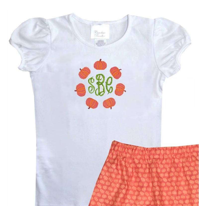 Mädchen Kürbis Monogramm Shirt & Skort Set Herbst Outfit von OurCarolineBradlee