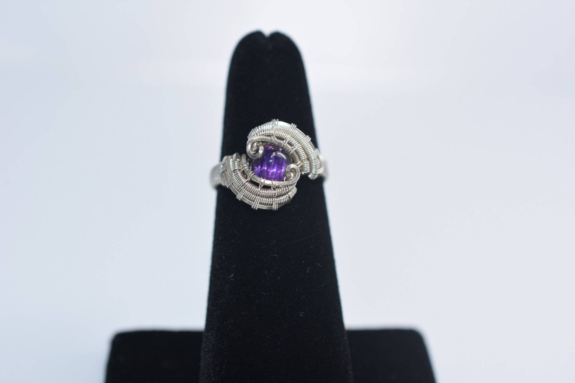 Noyesdesigns Amethyst Draht Umwickelter Ring Noyesdesigns Amethyst Draht Umwickelter Ring von OurInfiniteVisions