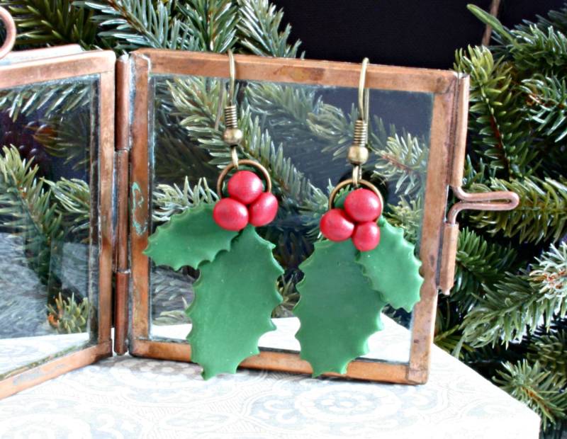 Weihnachtsstern-Ohrringe Polymer-Ton, Antikes Messing von OurPrettyUniverse