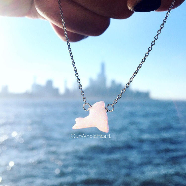 New York Zarte Zustand Opal Halskette in Weiß Auf Sterling Silber Oder Gold Vergoldet Kette New York Zarte Zustand Opal Halskette in Weiß Auf Sterling Silber Oder Gold Vergoldet Kette von OurWholeHeart