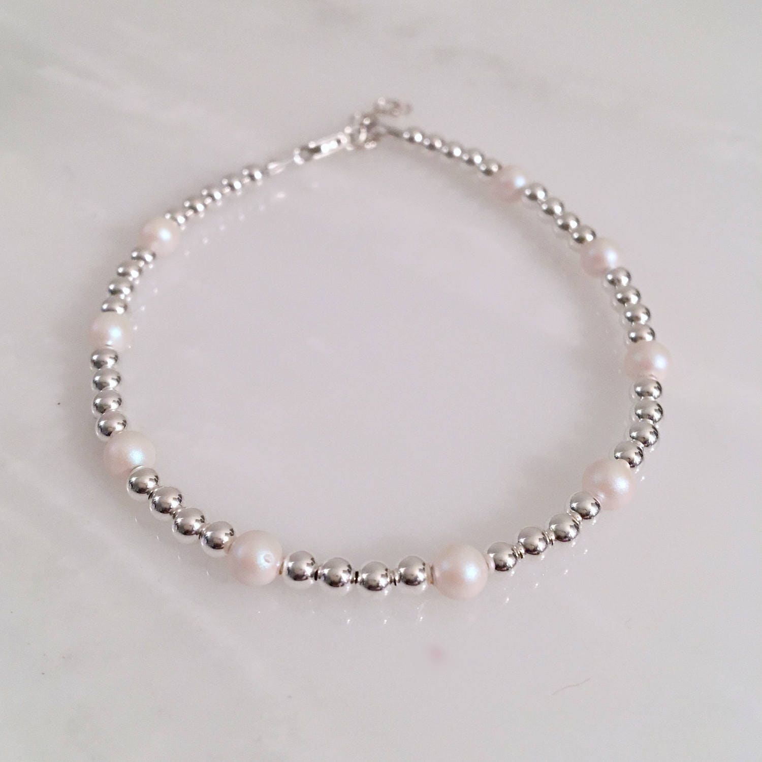 Swarovski Perlen Schüttgut Sterling Silber Perlenarmband, Armband, Juni Geburtsstein Swarovski Perlen Schüttgut Sterling Silber Perlenarmband, Armband, Juni Geburtsstein von OurWholeHeart