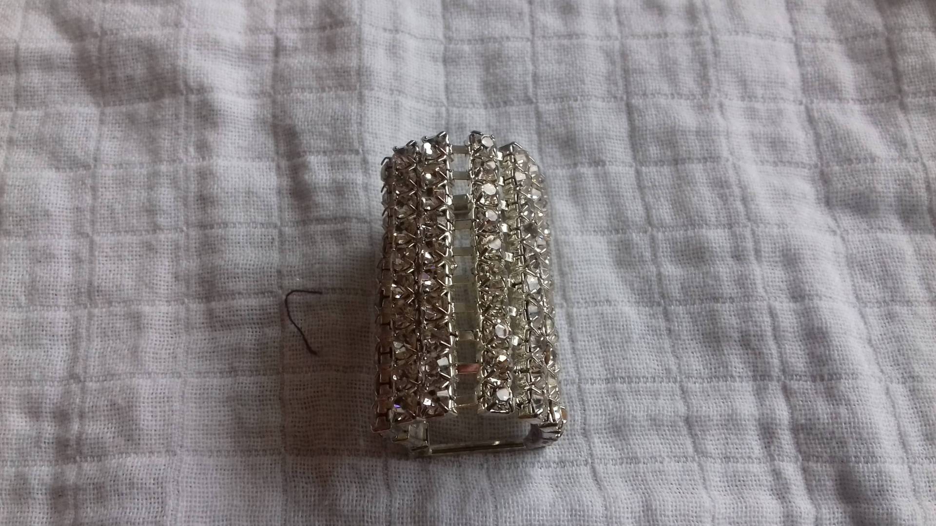 Diamante Schal Halter von Ouraynias