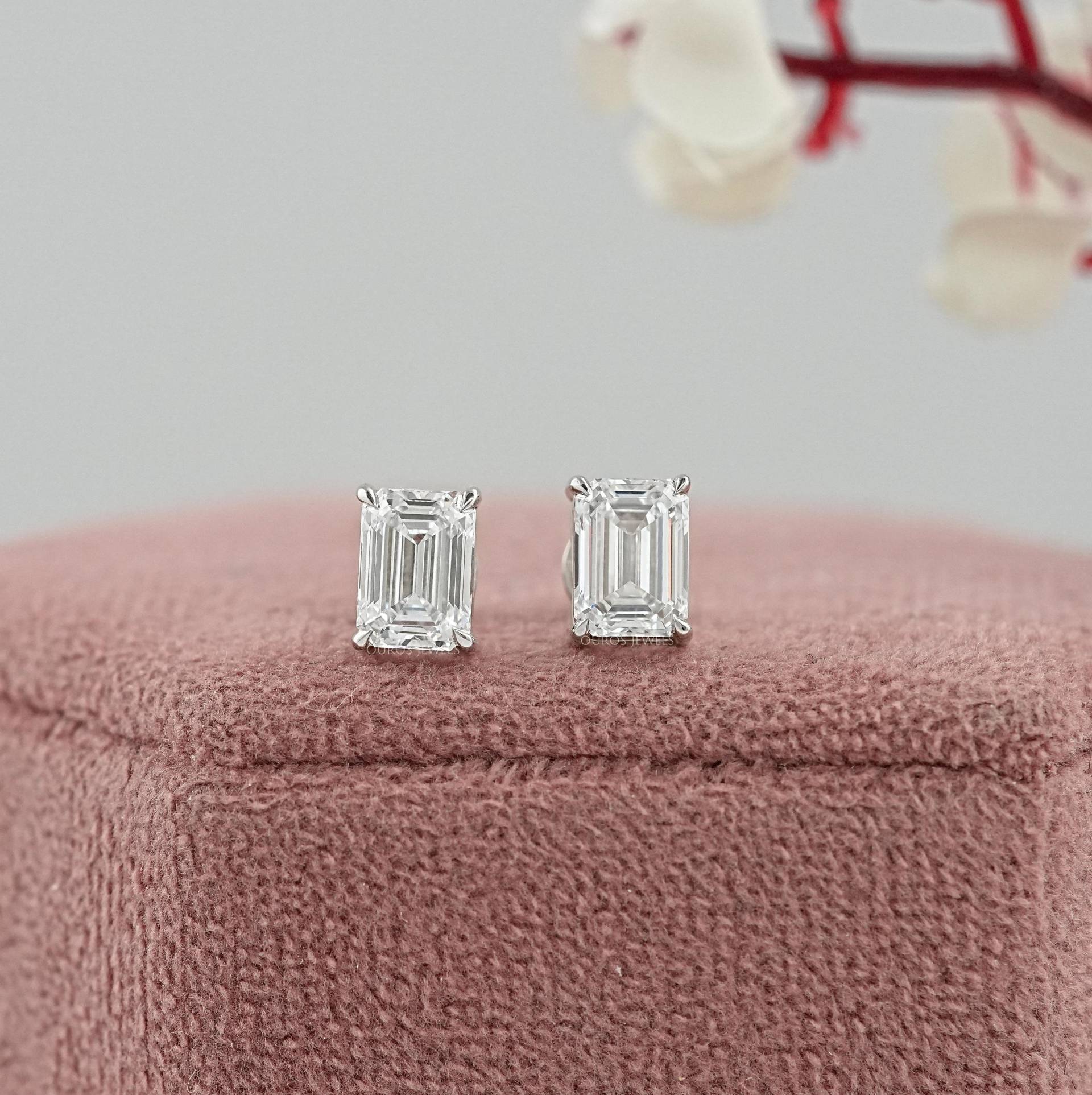 Smaragd Geschnittene Diamant-Ohrstecker, Alltagskleidung Minimalist Ohrstecker, Klauen Prong Set Solitär Ohrringe, Cvd Diamant Ohrstecker Smaragd Geschnittene Diamant-Ohrstecker, Alltagskleidung Minimalist Ohrstecker, Klauen Prong Set Solitär Ohrringe, Cvd Diamant Ohrstecker von OurosJewelsLlc