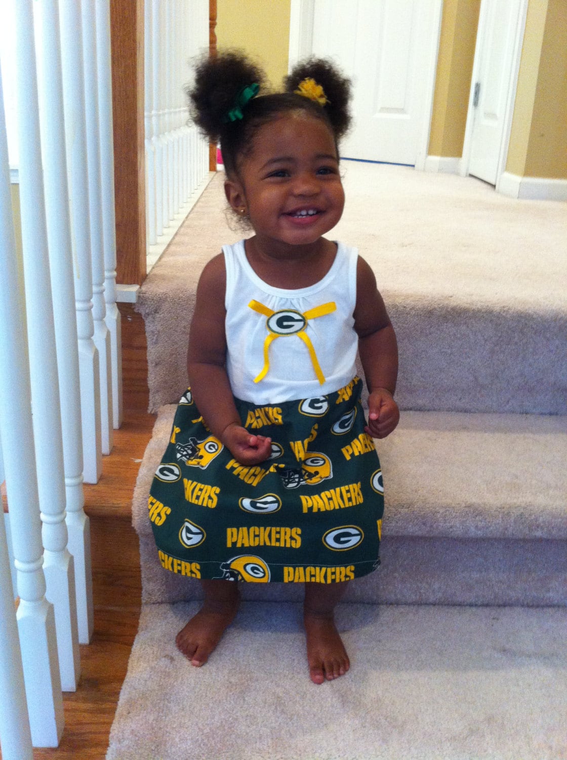 T-Shirt-Kleider Für Profi - Und College-Team-Mädchen von OutTheBoxCreations