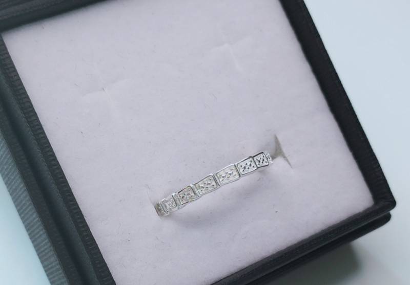 Ring - Diamant Minimal Grace Bandring | Grösse K in Sterling Silber. Kostenloses Porto von OutTheBoxStudio