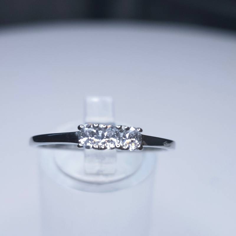 Ring - Swarovski Zirconia 3 Steine in Sterling Silber | Grösse Q&r Porto Kostenlos von OutTheBoxStudio