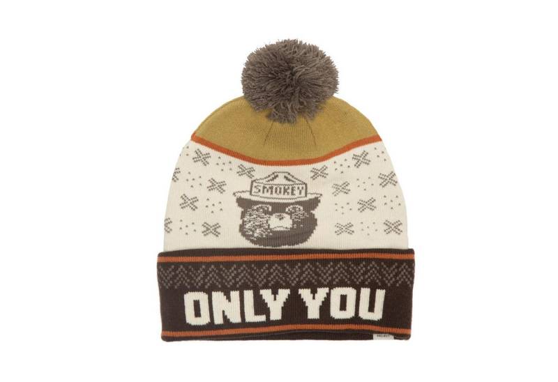 Outbacker Strickmütze Strick-Mütze mit Bommel aus recyceltem Polyester in tollen Designs von Outbacker