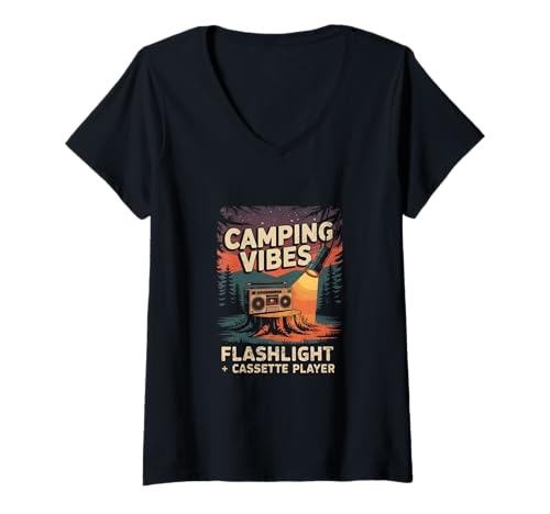 Damen Camping Vibes Taschenlampe Kassettenrekorder Liebhaber Retro T-Shirt mit V-Ausschnitt Damen Camping Vibes Taschenlampe Kassettenrekorder Liebhaber Retro T-Shirt mit V-Ausschnitt von Outdoor-Abenteuer Camping Natur Musik Grafik