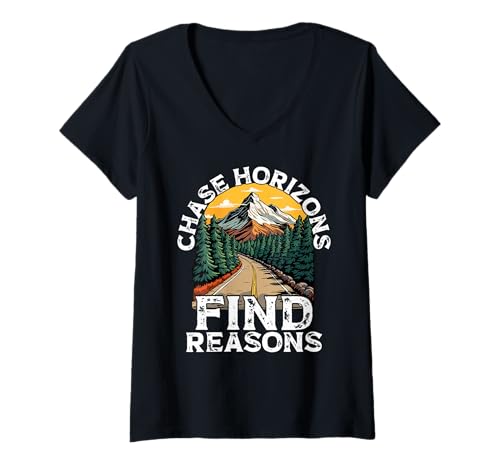 Damen Chase Horizons Finden Gründe Scenic Mountain Road T-Shirt mit V-Ausschnitt Damen Chase Horizons Finden Gründe Scenic Mountain Road T-Shirt mit V-Ausschnitt von Outdoor Road Trip Camping -wanderabenteuerreisen