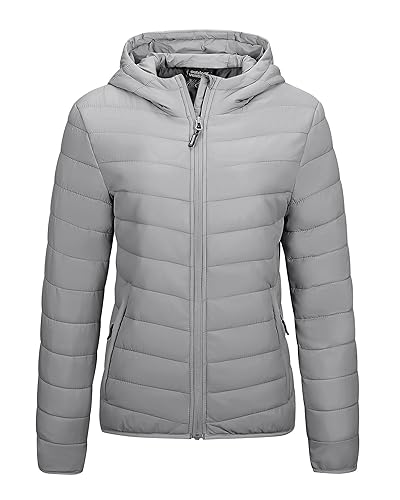 Outdoor Ventures Damen Steppjacke Leichte Packbare Übergangsjacke Warme Winterjacke mit Kapuze für Frauen Gefüttert Pufferjacke mit Taschen für Freizeit Wandern Reisen Neblig Grau 2XL von Outdoor Ventures