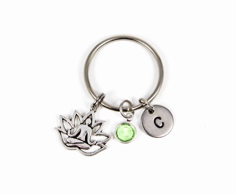 Benutzerdefinierte Initial Yoga Schlüsselanhänger, Lotus Yoga-Klasse Geschenke, Yoga-Lehrer Geschenk, Meditierender Yoga-Liebhaber-Geschenk von OuterWonders