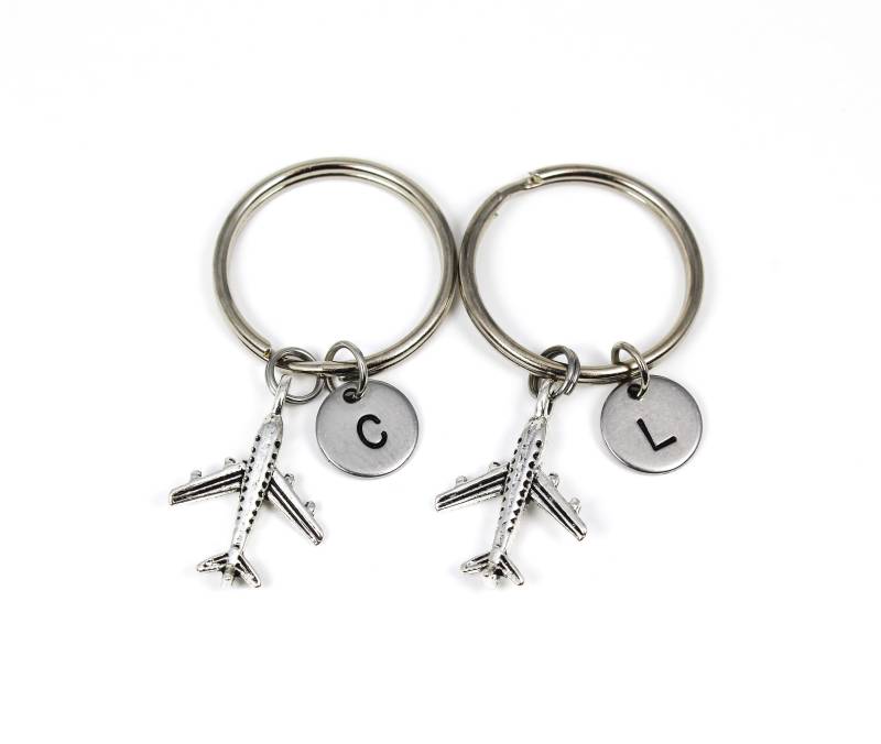 Zierliche Flugzeug Schlüsselanhänger Set, Fern Freundschaft Schlüsselanhänger, Passende Reise Freunde, Freund Geschenk, Reisende Zierliche Flugzeug Schlüsselanhänger Set, Fern Freundschaft Schlüsselanhänger, Passende Reise Freunde, Freund Geschenk, Reisende von OuterWonders