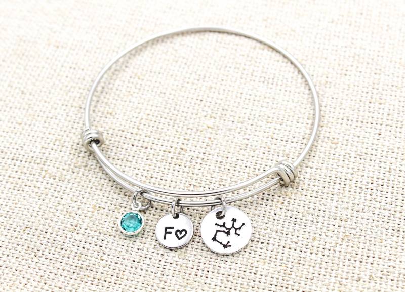 sternzeichen Konstellation Armreif, Benutzerdefinierte Anfang Birthstone Armband, Armbänder, Astrologie Schmuck, Geburtstag Celestial von OuterWonders