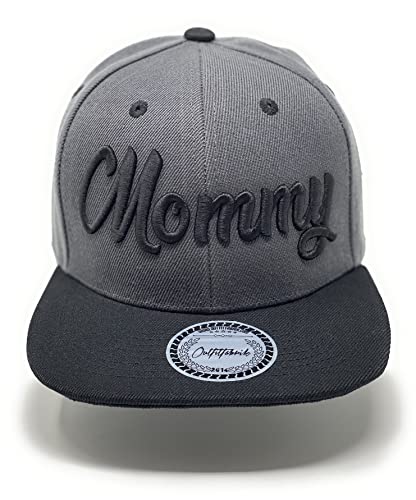 Outfitfabrik Snapback Cap „Mommy in dunkelgrau/anthrazit mit schwarzem Schirm und schwarzem 3D-Stick, One Size, Unisex, verstellbar von Outfitfabrik