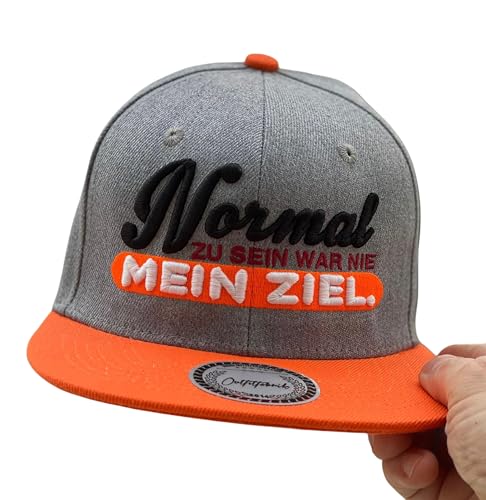 Outfitfabrik Snapback Cap „Normal zu Sein war nie Mein Ziel“ in grau, Schirm in orange, 3D-Stick, Unisex, verstellbar an der Rückseite von Outfitfabrik
