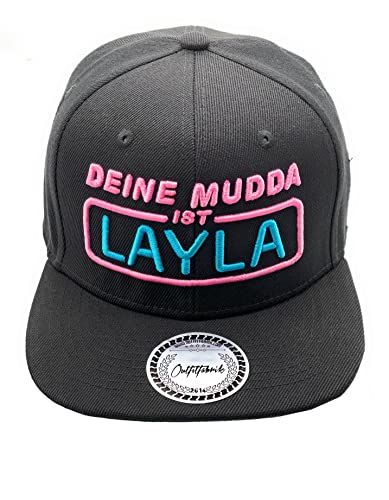 Outfitfabrik Snapback Cap Deine Mudda ist Layla in schwarz mit 3D-Stick (Provokation, Statement) für Herren und Damen, One Size, verstellbar von Outfitfabrik