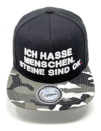 Outfitfabrik Snapback Cap Ich Hasse Menschen. Steine sind ok. in schwarz/Camouflage mit 3D-Stick in weiß (Lifestyle, Provokation, Statement, Army, Tarnmuster, camo), verstellbar von Outfitfabrik