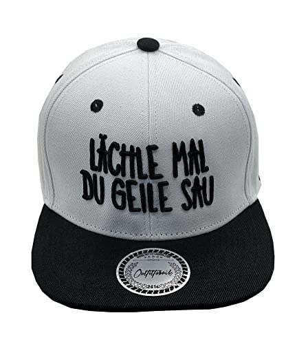 Outfitfabrik Snapback Cap Lächle mal, du Geile Sau in weiß, schwarzer Schirm, mit 3D-Stick (Provokation, Statement) für Herren und Damen, One Size, verstellbar von Outfitfabrik