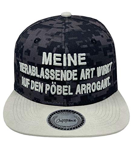 Outfitfabrik Snapback Cap Meine herablassende Art wirkt auf den Pöbel arrogant in Pixel-Tarn, Schirm in Alcantara-Optik, mit 3D-Stick (Provokation, Beleidigung, Statement), verstellbar von Outfitfabrik