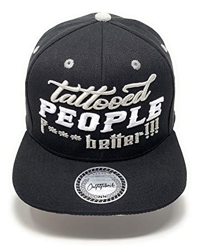 Outfitfabrik ❤️ Snapback Cap Tattooed People Fuck Better in schwarz mit coolem Schirm-Innenprint und 3D Stick (Festival, Convention, Tattoo, Provokation, Statement), One Size von Outfitfabrik